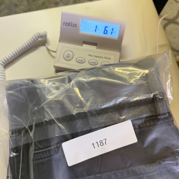 KanCan Women's Black Straight Leg Jeans - Picture 9 of 9